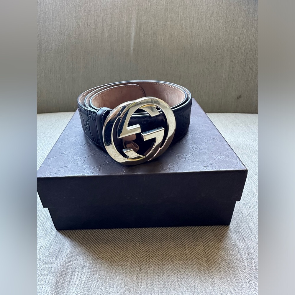 Gucci interlocking GG logo brown leather